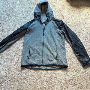 Under Armour size Large